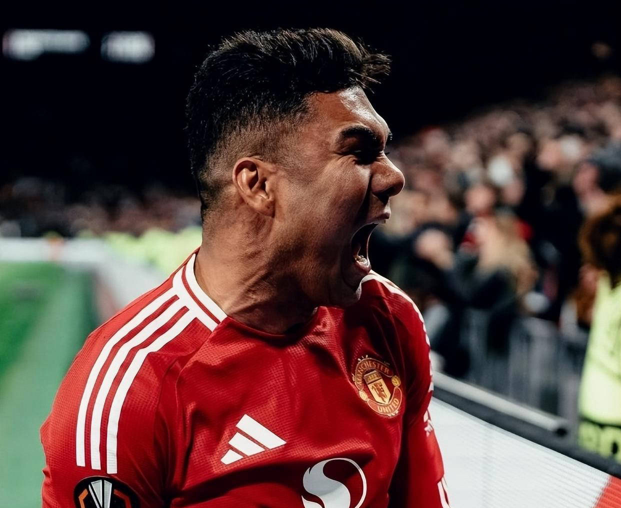 曼联迎欧冠关键赛，今夜完成体检，赛场秩序良好，医务组通报恢复(巴萨10曼联)