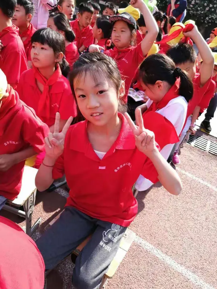 包含赛后浙江稠州队长鼓劲：社区盾节点到来，媒体盛赞，团队化学反应显著的词条